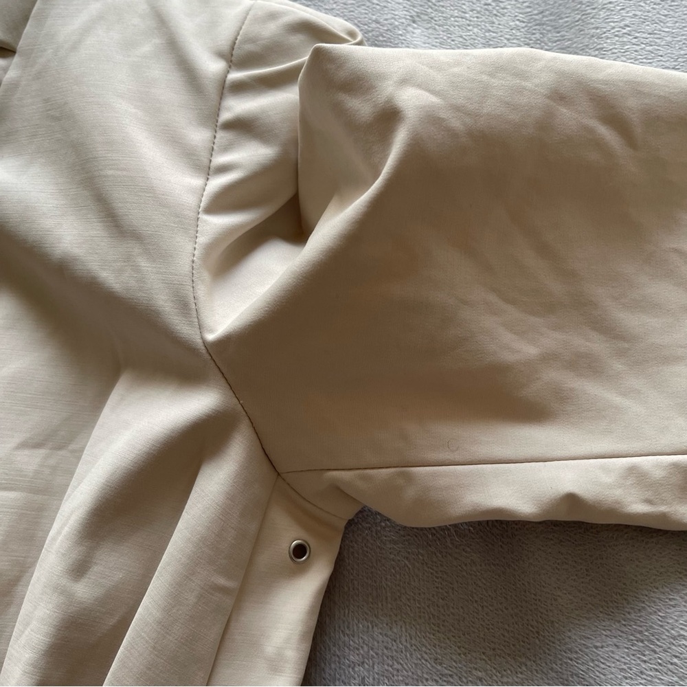 Giorgio Armani Cream Trench Coat - Picture 10 of 16